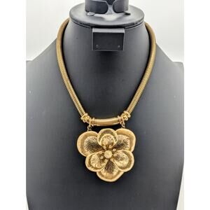 Stella & Dot Flower Blossom Pendant Gold Tone Snake Chain Statement Necklace